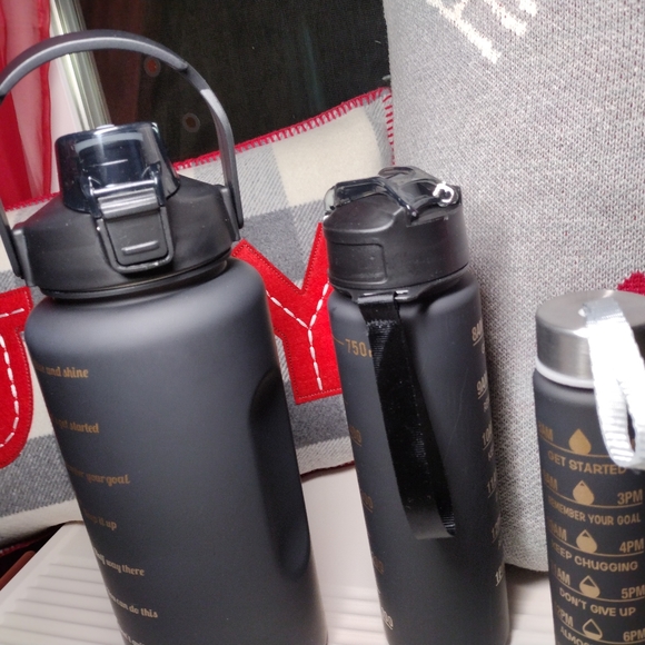 3 BLACK w/Gold writing Water Bottles Set: 64oz, 25oz, 10oz, All with Handles - Picture 13 of 16